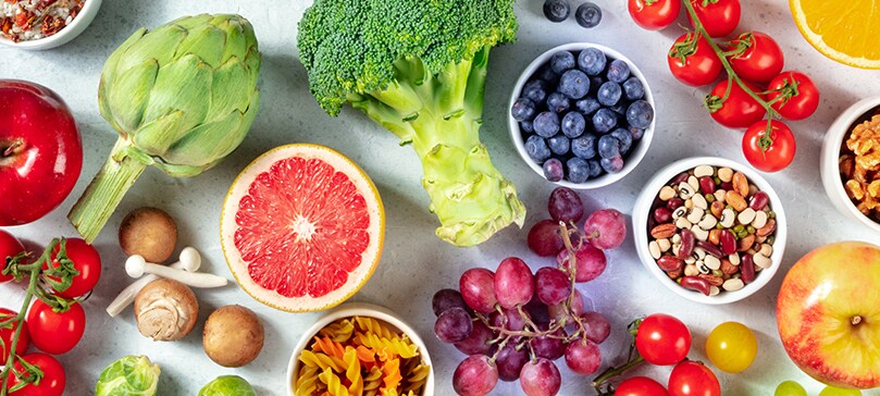 Vary Your Plate to Meet Vitamin and Mineral Needs Vary Your Plate to Meet Vitamin and Mineral Needs